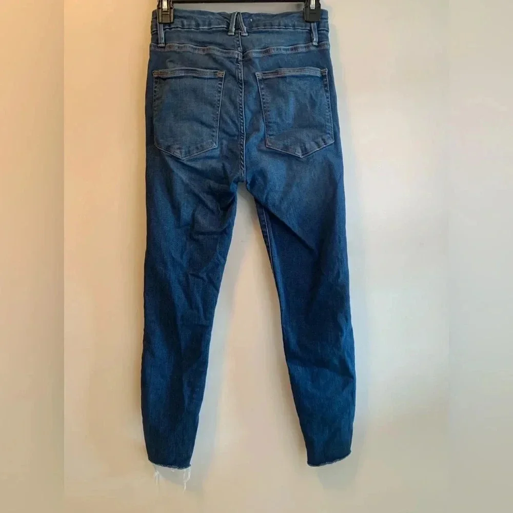 Good American Good Waist Crop Denim - Picture 5 of 6